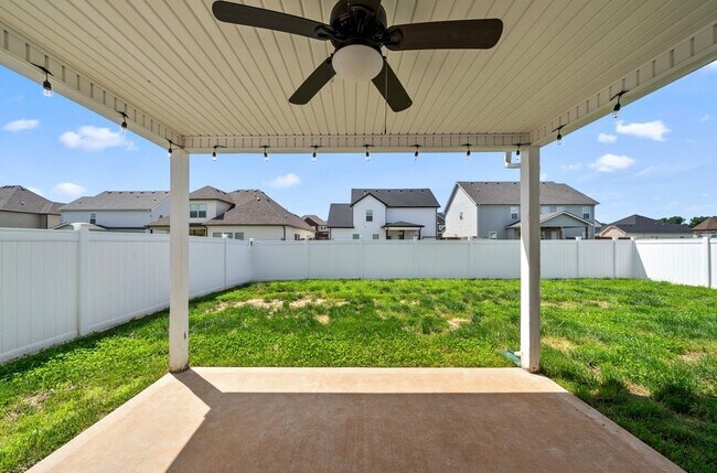 Building Photo - 1532 Kingbird Dr