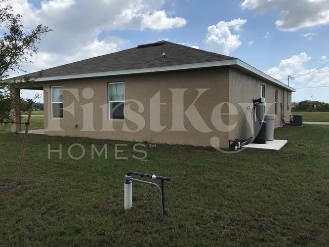 Building Photo - 217 NW 9th St