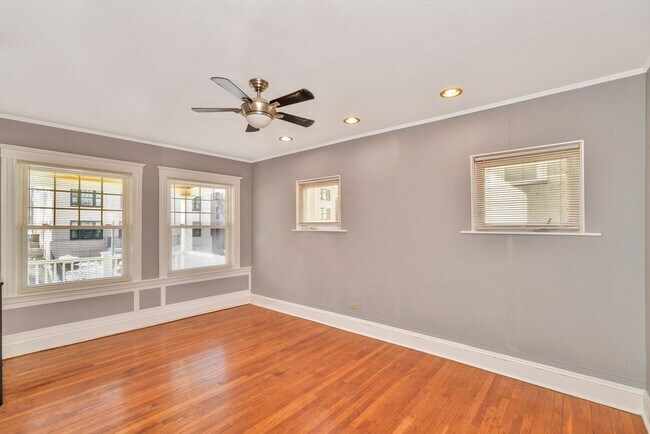 Building Photo - 146 Homestead St