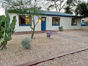 Building Photo - 426 S Stratford Dr