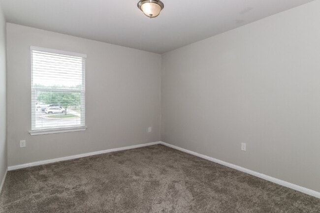Building Photo - 9201 Sawyer Fay Ln