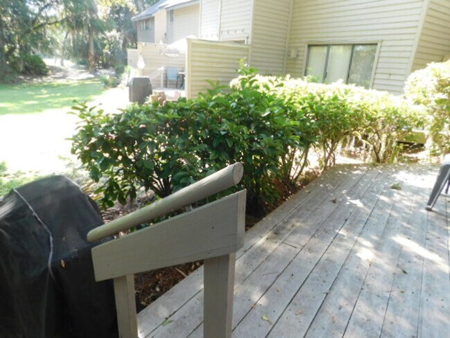 Building Photo - 113 Shipyard Dr