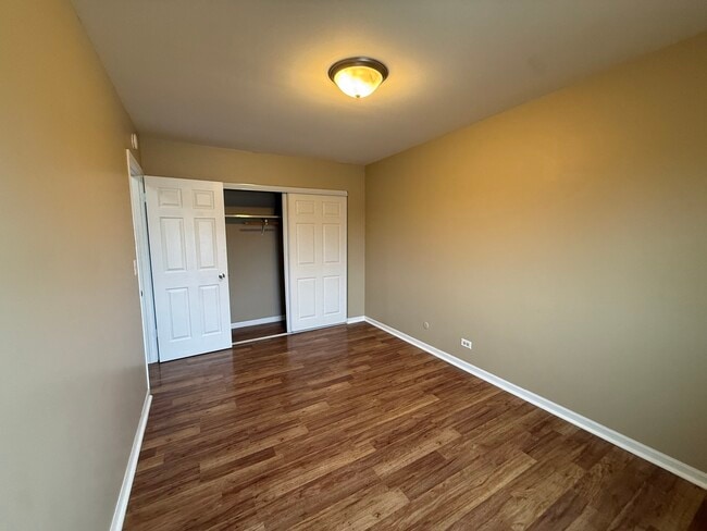 Building Photo - 2152 Mallard Ln