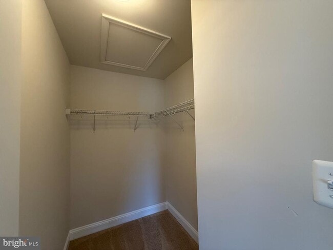 Building Photo - 7105 Druce Way