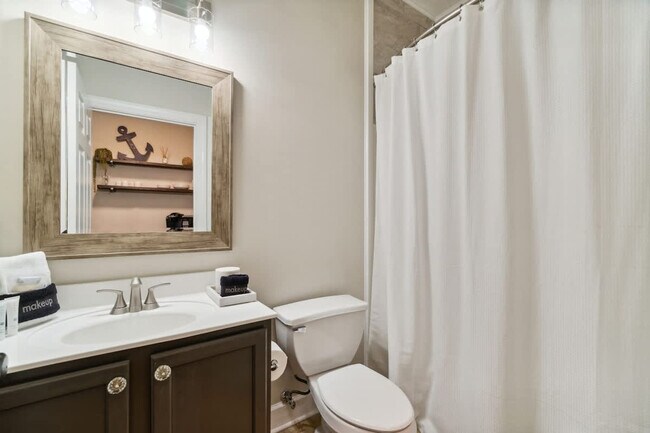 Building Photo - 10343 E County Hwy 30A