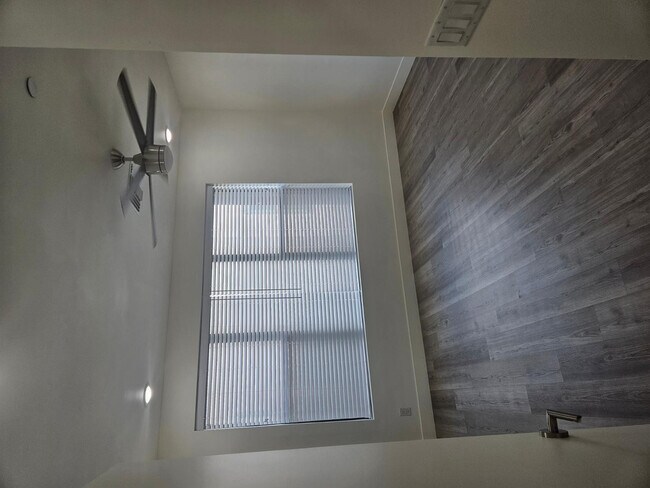 Building Photo - 283 S Roosevelt St