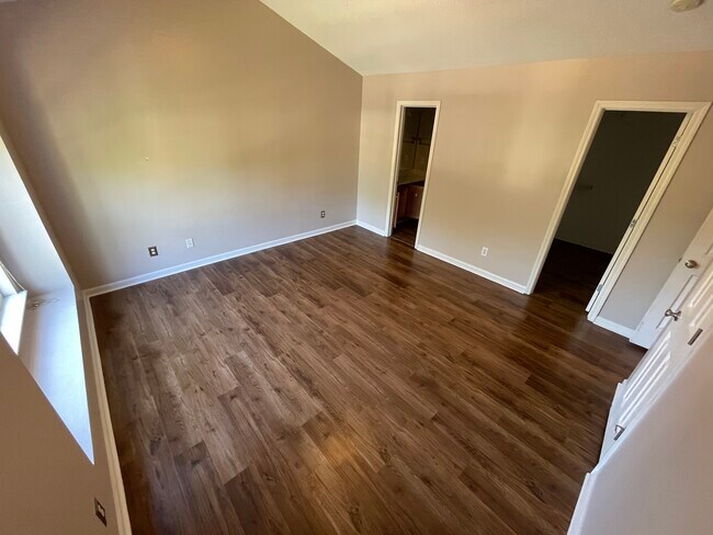 Building Photo - 5647 Fellowship Dr
