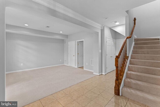Building Photo - 44253 Huron Terrace