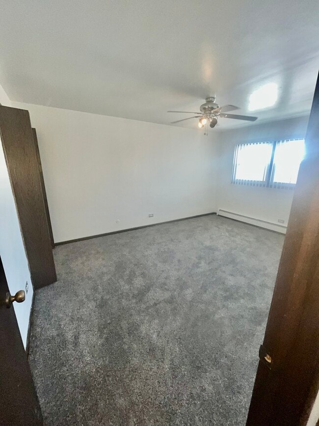 Building Photo - 1601 Downs Dr