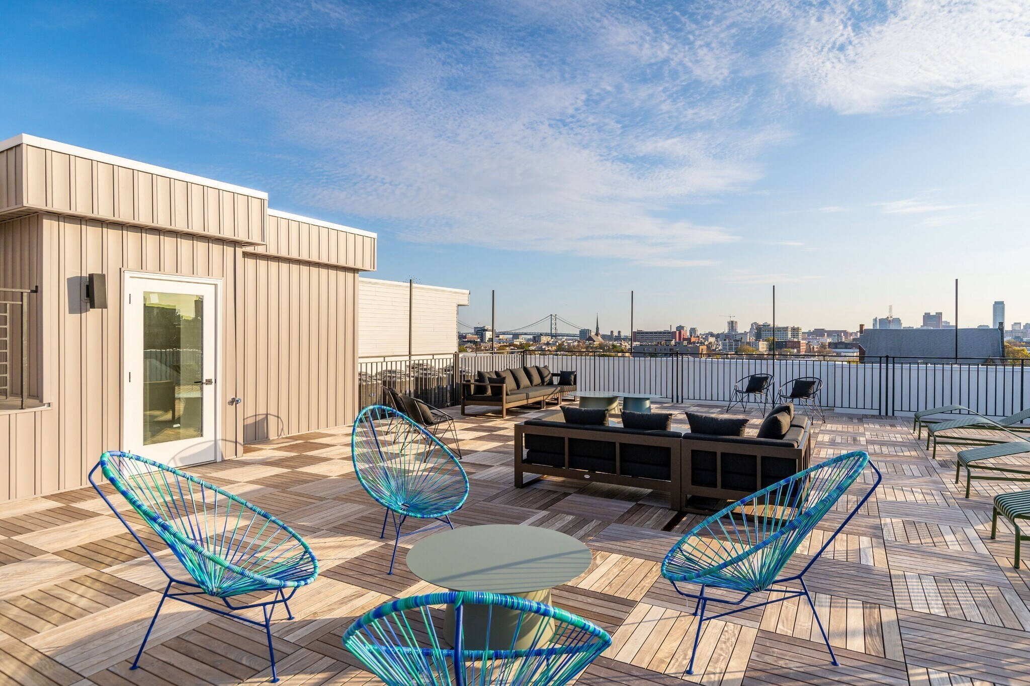 Building Photo - 629 W Girard Ave