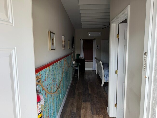 Building Photo - 3350 NE Indian River Dr