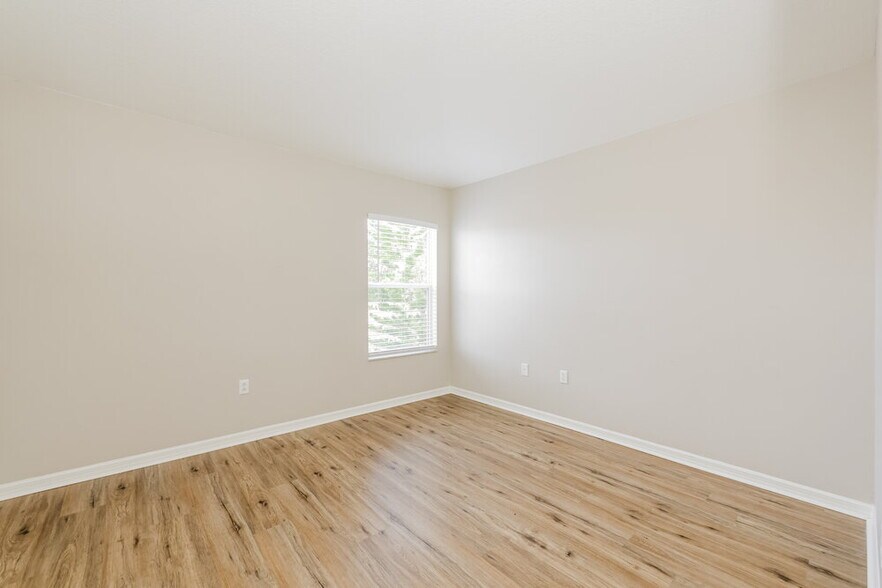 Building Photo - 12661 Evington Point Dr