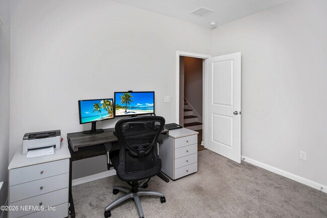 Building Photo - 179 Horsetail Ct