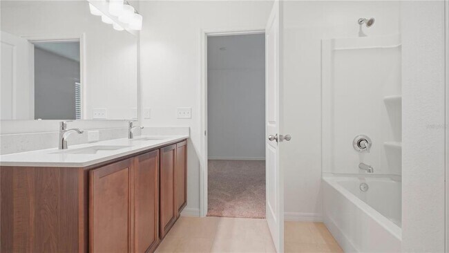 Building Photo - 2942 Lavanda Dr