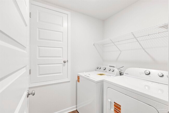 Building Photo - 6304 Firefly Dr