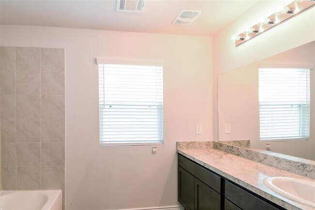 Building Photo - 4823 Giant Sequoia Way