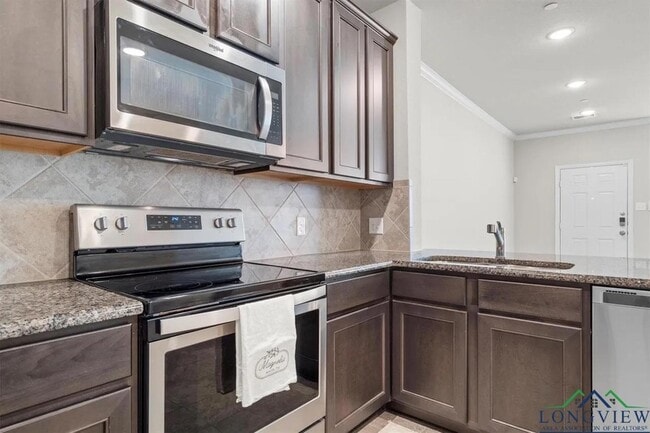 Building Photo - 3300 Becker Dr