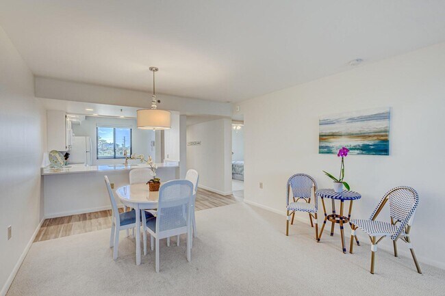 Building Photo - 601 S Seas Dr