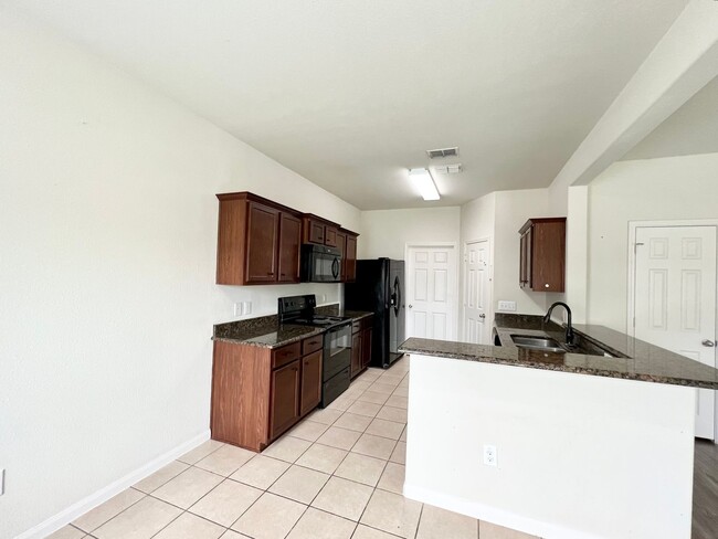 Building Photo - 108 Major Lee Ln