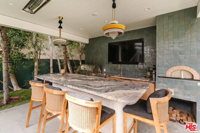 Building Photo - 957 Corsica Dr