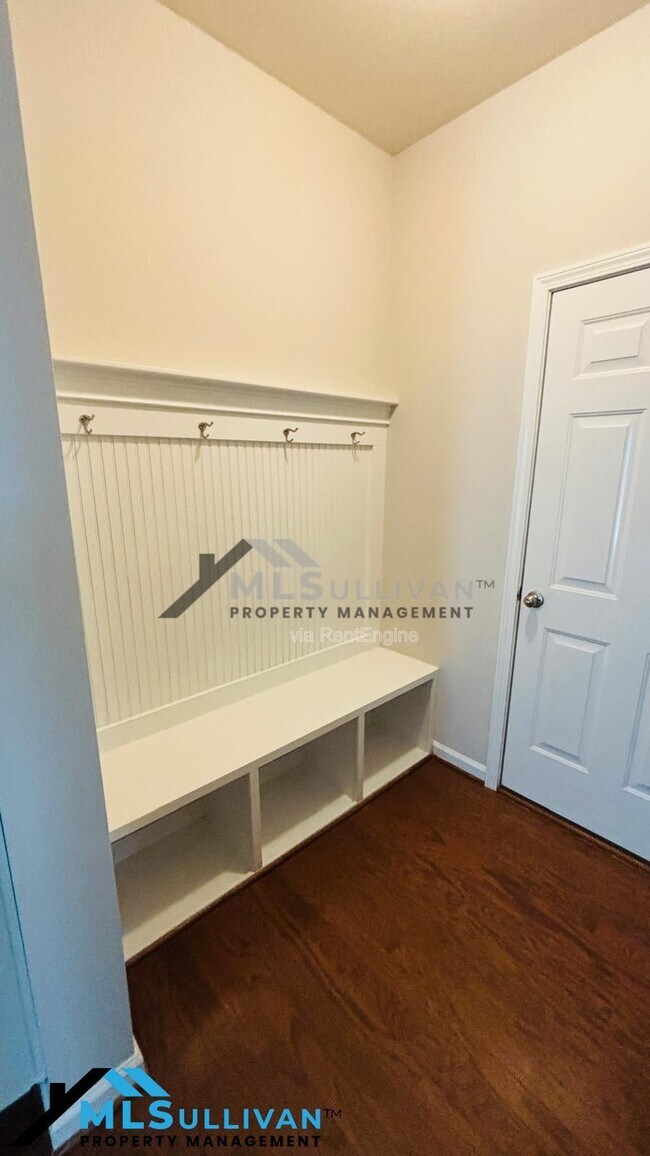 Building Photo - 3973 White Kestrel Dr