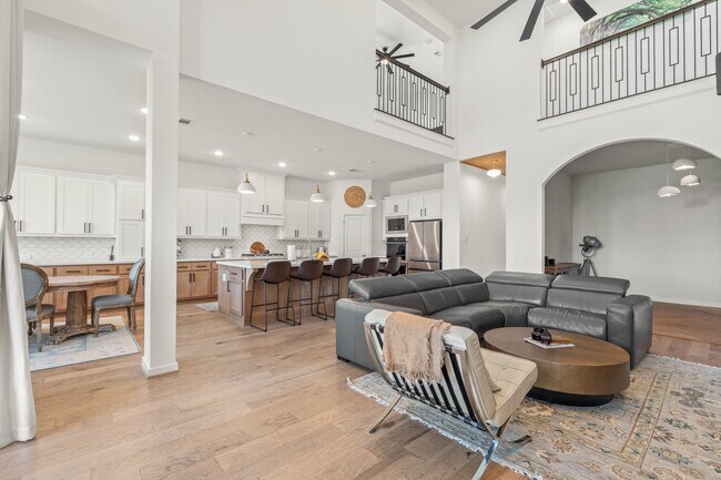 Building Photo - 7615 Blue Finch Ln