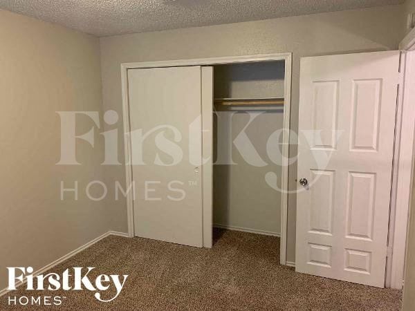 Building Photo - 15511 Evergreen Grove Dr