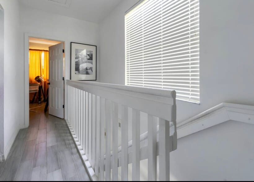 Building Photo - 705 SW 148th Ave