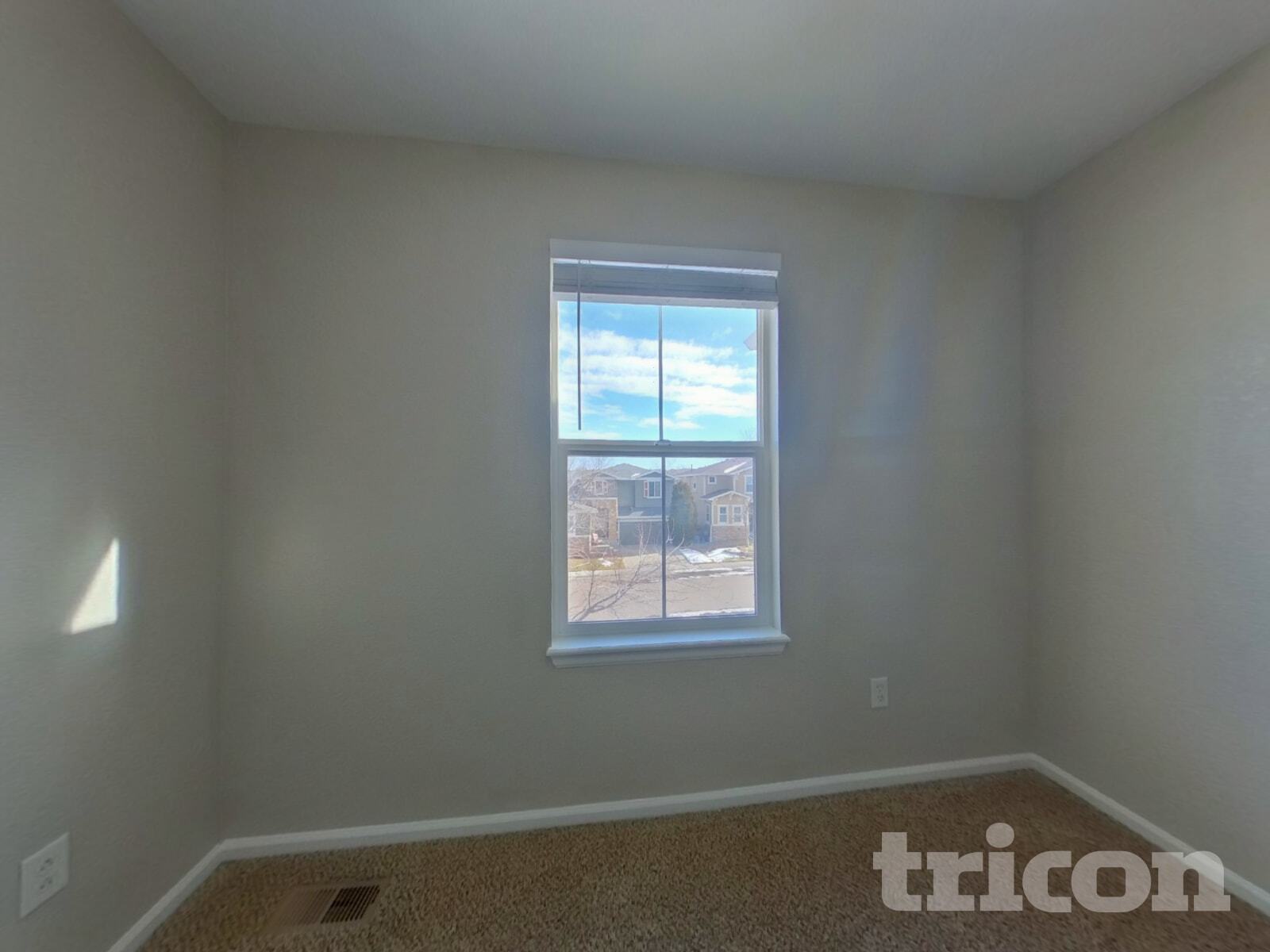 Building Photo - 10773 Southhaven Cir