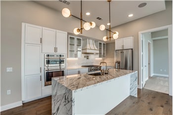 Building Photo - 9758 Katy Fwy