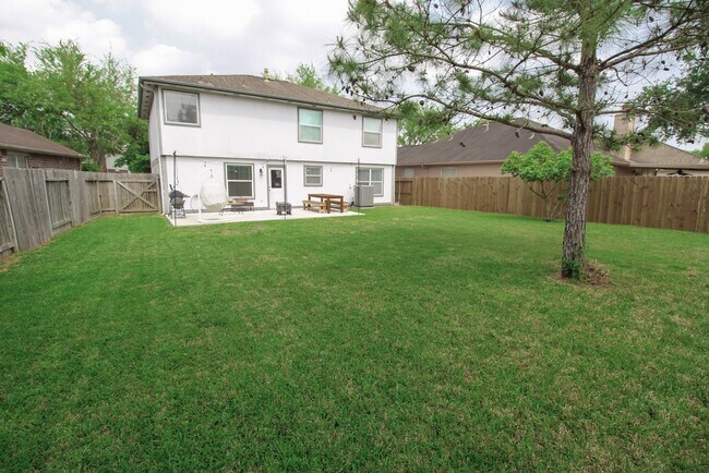 Building Photo - 319 Grand Isle Ln