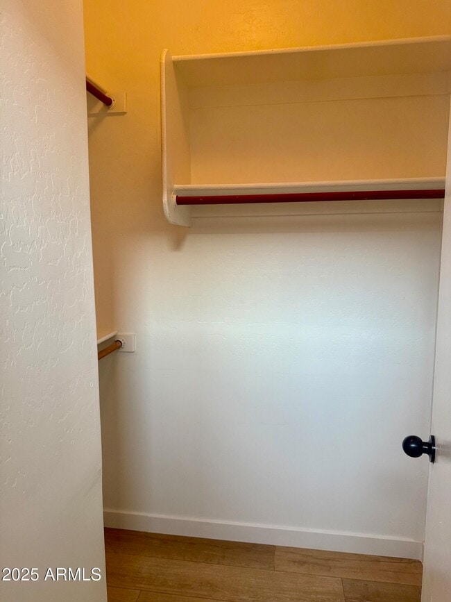 Building Photo - 1259 S Emmett Dr