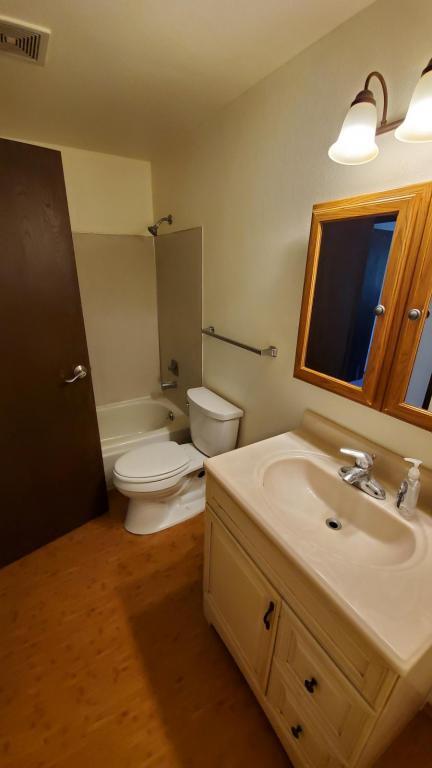 Building Photo - 2112 Soroya Ct SW - Unit D