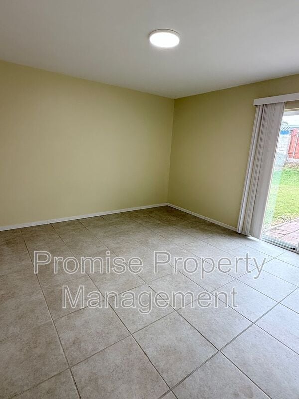 Building Photo - 1601 Walton St