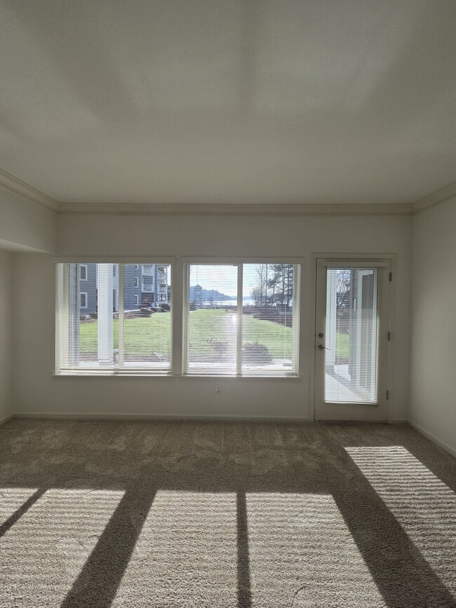 Building Photo - 6125 NE 175th St