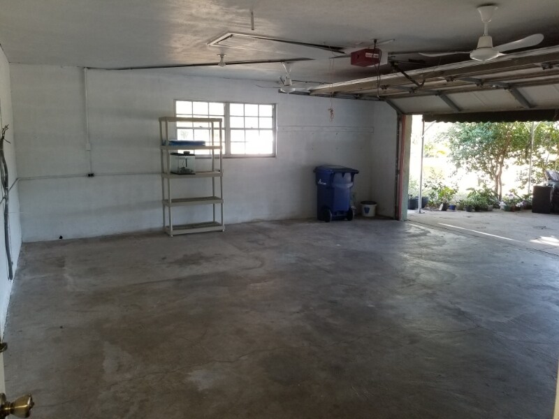 Building Photo - 1165 Fox Creek Dr