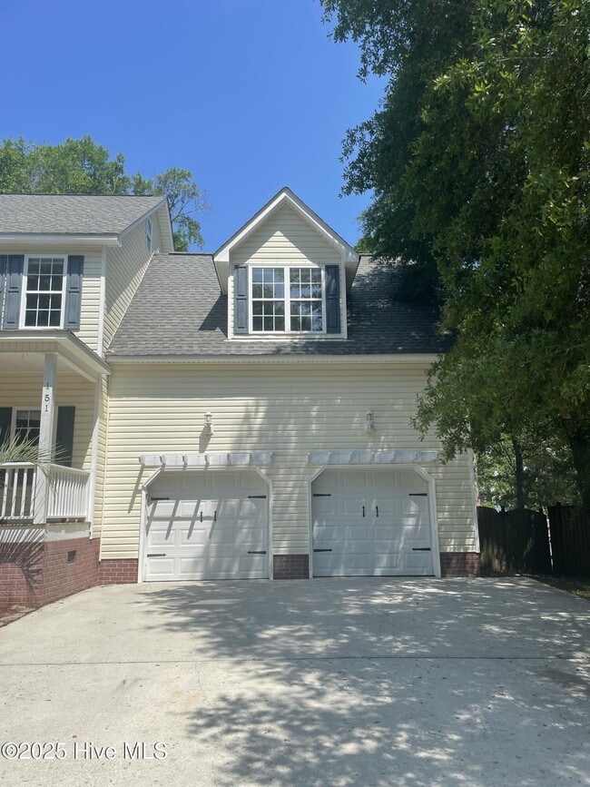 Building Photo - 151 Bayshore Dr