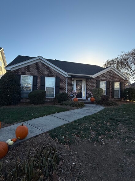 Primary Photo - 4414 Sages Ave