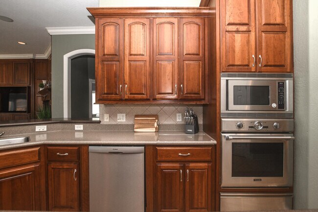 Building Photo - 21685 Merion Ct