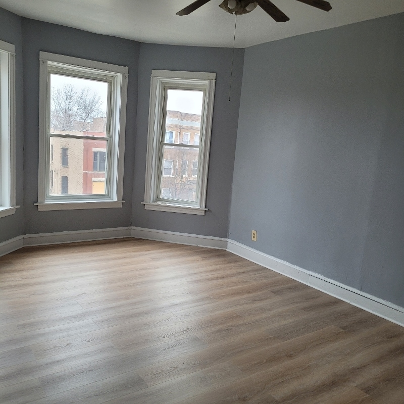 Building Photo - 5213 S Indiana Ave