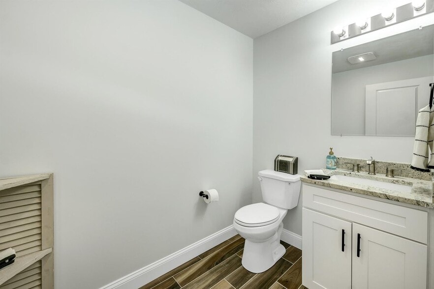 Building Photo - 98 Brook