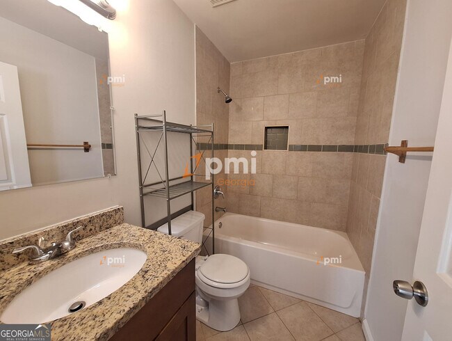 Building Photo - 1487 Woodfern Dr