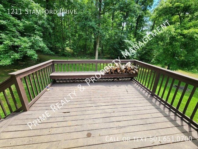 Building Photo - 1211 Stamford Dr