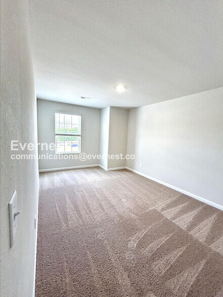 Building Photo - 2172 Willow Gln Dr