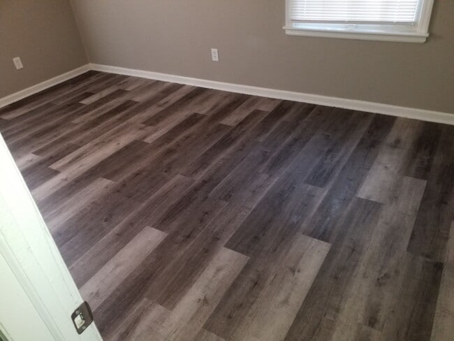 Building Photo - Coming Soon! South KC SF