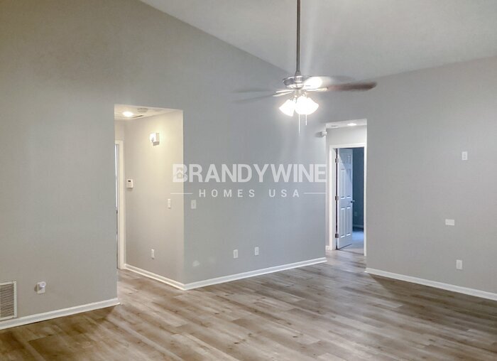 Building Photo - 4400 Westchester Ct
