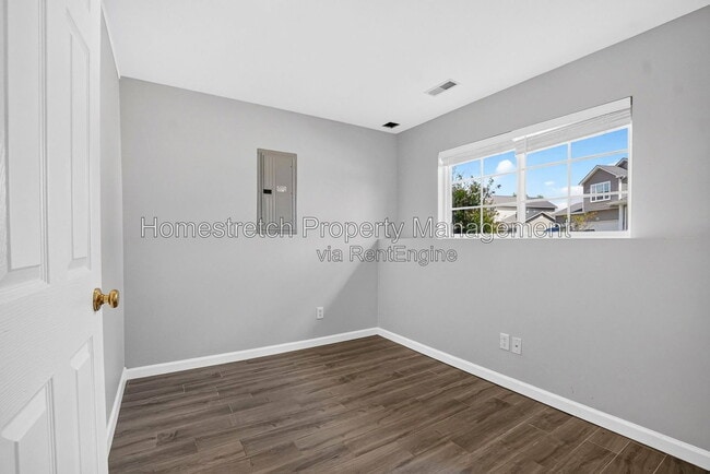 Building Photo - 1671 Waters Edge Way