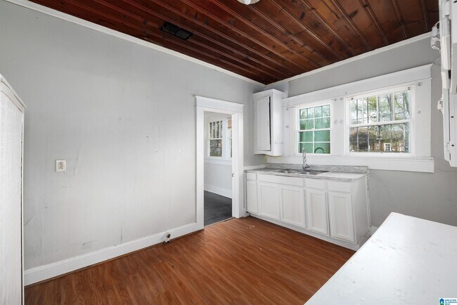 Building Photo - 129 68th St N