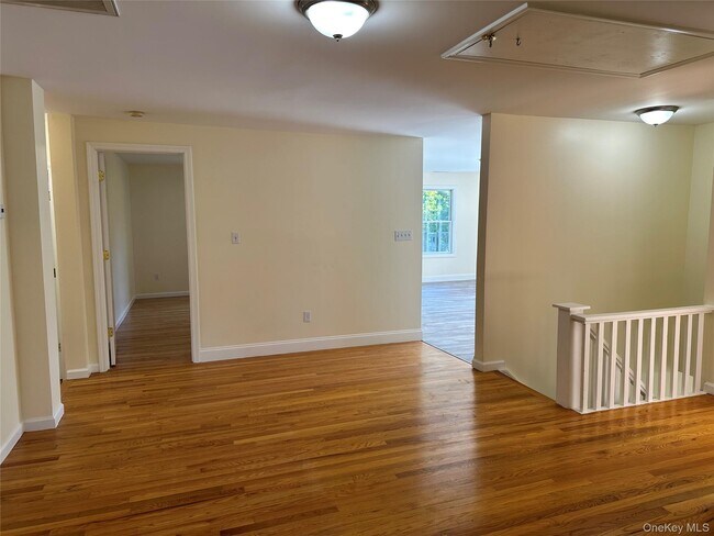Building Photo - 14 Givens Ln
