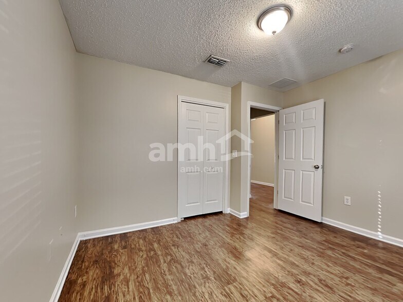 Building Photo - 3496 Waterford Oaks Dr